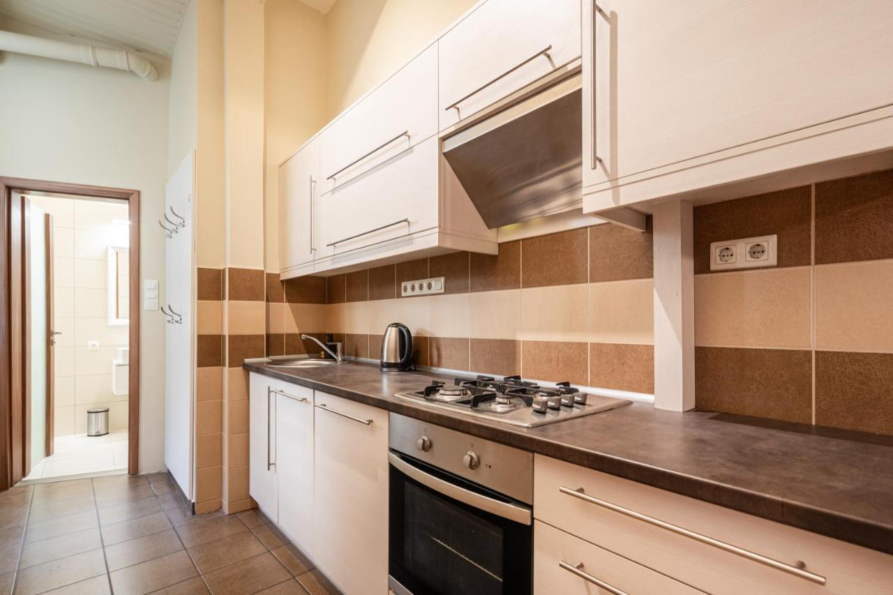 K7 - Boutique Apartments, Best Location. By Bqa Budapest Bagian luar foto